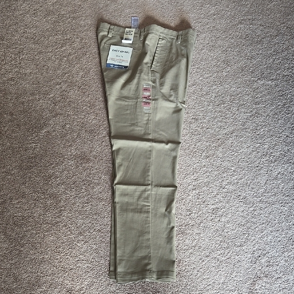 Men's Dockers  Khaki Pants Size 36x32 - Picture 1 of 4
